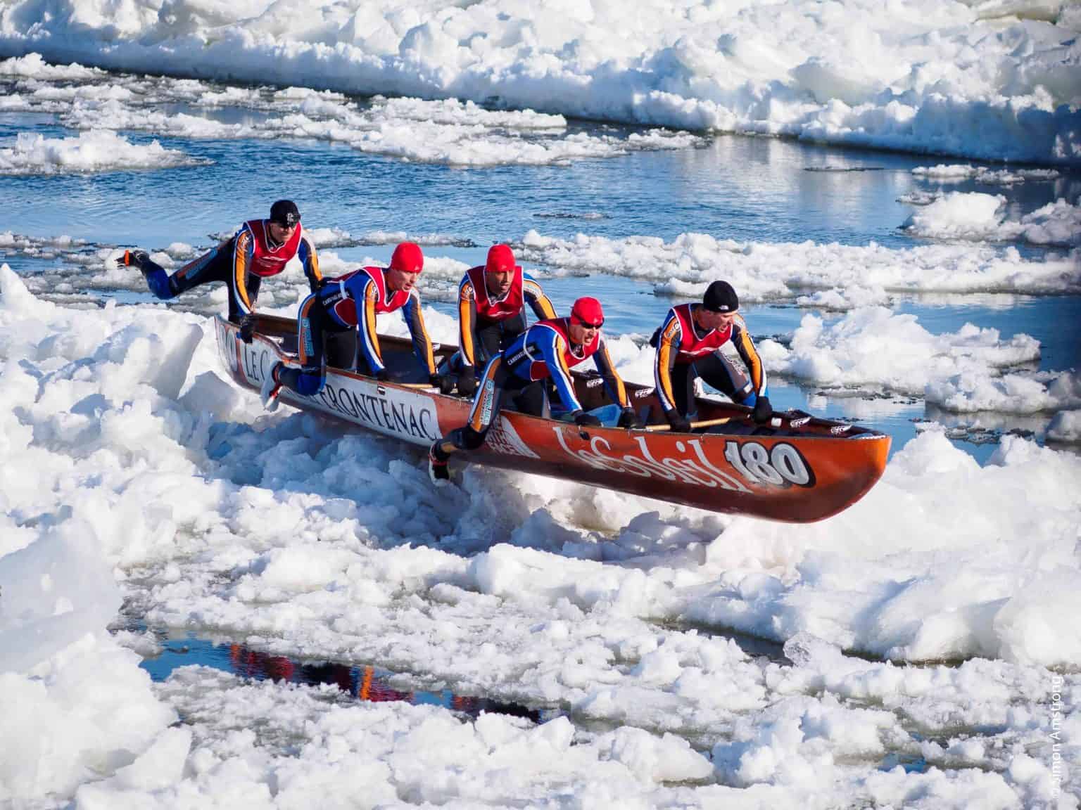 Ice course. Зимний фестиваль в Квебеке Канада. Фестиваль Quebec Winter Carnival. Зимний карнавал в Квебеке Канада. Карнавал в Канаде квебекский.